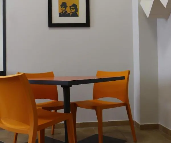 Student's Hostel Parma